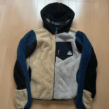 CHUMS 보아 플리스 자켓 후드 부착