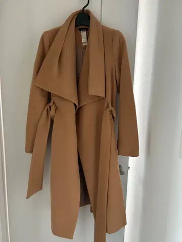 듀라스앰비언트 베이지 랩 코트