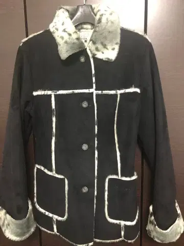 KRIZIA 블랙 무스탕 코트 M