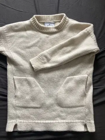 Le Tricoteur 아이보리 스웨터