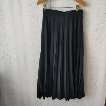 블랙 플리츠 스커트