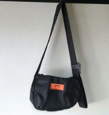 UNIVERSAL OVERALL 블랙 숄더백