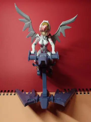 피규어 바이크형 스탠드 포함