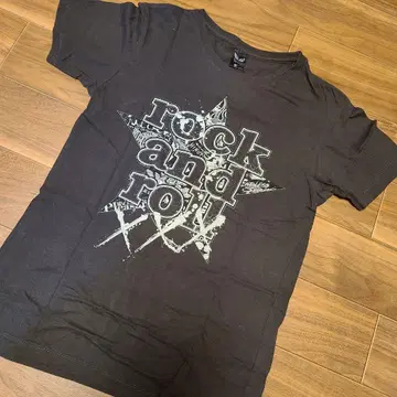 B'z PIesure2018 HINOTORI 투어 T셔츠 S 사이즈