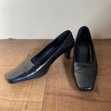 adam&eve 블랙 가죽 펌프스 관혼상제에도 추천!