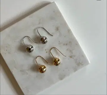 Bed&Breakfast 드롭 이어링 실버