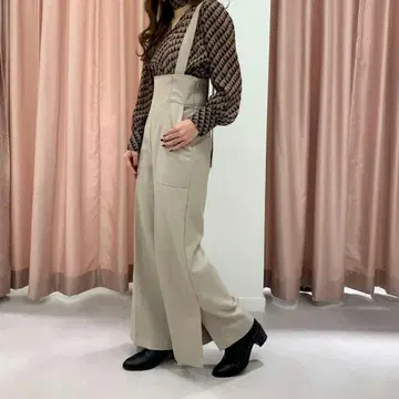 질스튜어트 살로펫