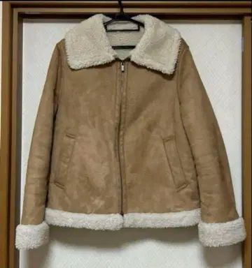 유니클로 베이지 무스탕 코트