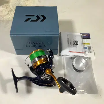 새상품급 DAIWA REVROS LT3000D-C 다이와 24레브로스