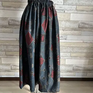 오시마 명주 다크 블루와 레드 롱 스커트