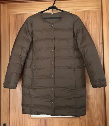 무인양품 경량 포켓터블 다운 코트 미들 기장 올리브 M 사이즈