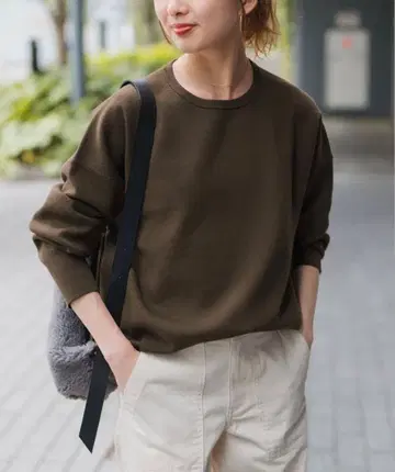 벌키얀 루즈 니트 / 스픽 앤 스팬