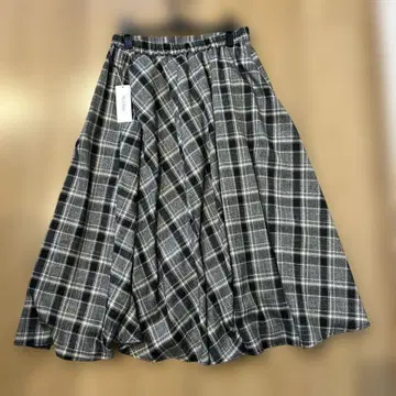 StyleNote 절개 체크 무늬 플레어 스커트 어시멘틀리