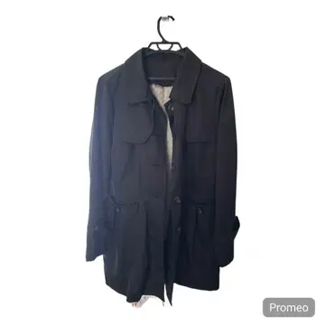 블랙 트렌치코트