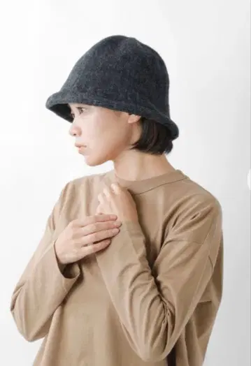 Chapeaugraphy 샤포그래피 아이보리 울 튤립햇