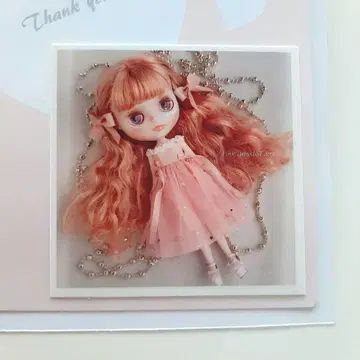 네오 브라이스, 리카짱 등 인기 작가 작품 아웃핏