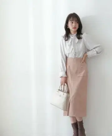 PROPORTION BODY 종이상자 페이크 스웨이드 포켓 타이트