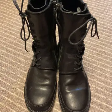 블랙 지퍼 부츠