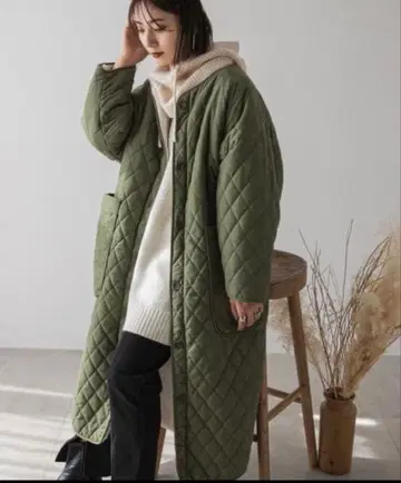올리브 그린 퀼팅 자켓