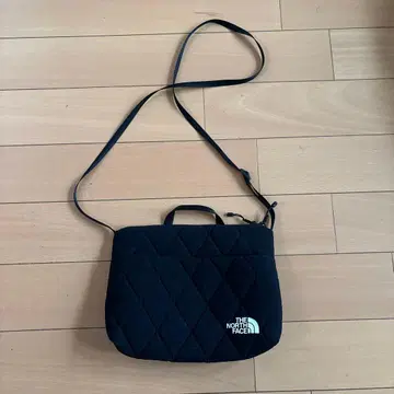 THE NORTH FACE 퀼팅 숄더백