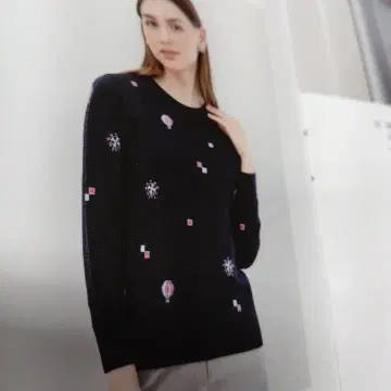 BOB 네이비 니트 스웨터