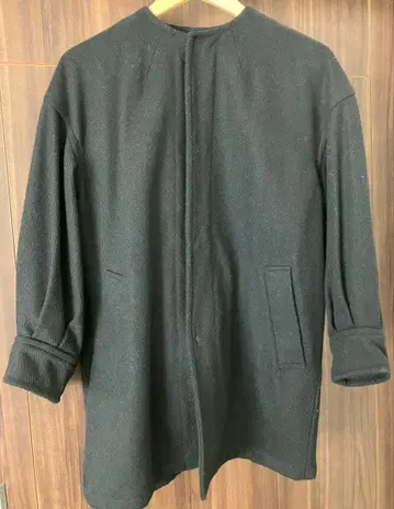 UNIVERSAL TISSU 멜톤 트윌 코쿤 숏코트 블랙