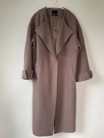 실리카 모카색 롱 코트 오픈 프론트