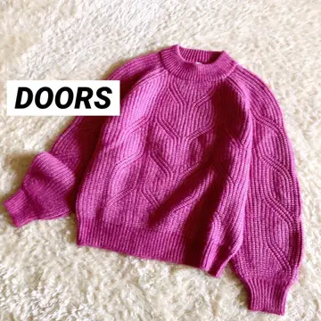 어반 리서치 도어스 깔끔한 색상 아이렛 풀오버 스웨터