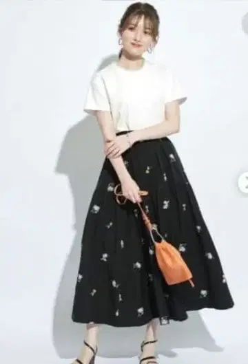 아푸와이저 리셰 마가렛 자수 스커트 사이즈 1