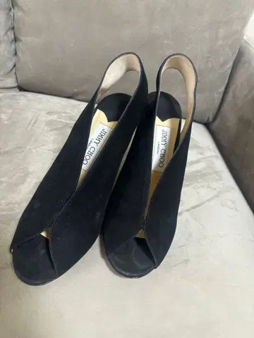 지미추 블랙 스웨이드 하이힐