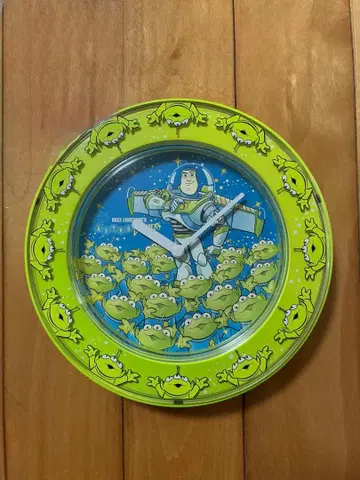 버즈 라이트이어 에이리언 벽걸이 시계 탁상 시계 디즈니랜드