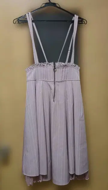 연보라 스트라이프 슬립 드레스