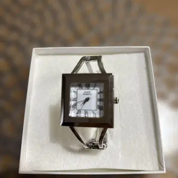 ANNE KLEIN II 실버 스퀘어형 손목시계