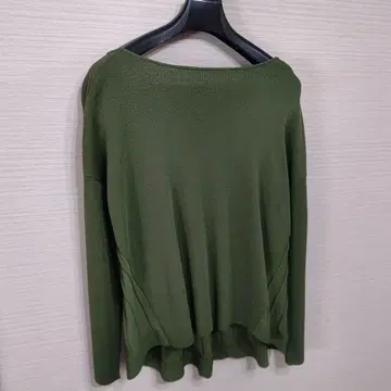 [새상품] ara.ara 올리브 그린 긴팔 니트 플리츠 디자인