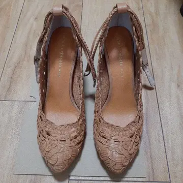 츠모리 치사토 워크 뜨개질 디자인 베이지 펌프스