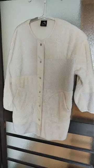 워크맨 플리스 자켓 L 사이즈 크림색