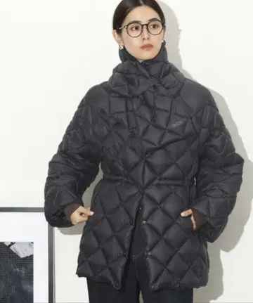 TAION 별주 다운 머플러 부착 크루넥 미들 다운 블랙