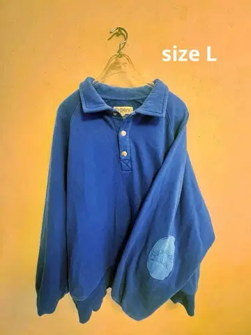 팔꿈치 패치 포함 트레이닝복