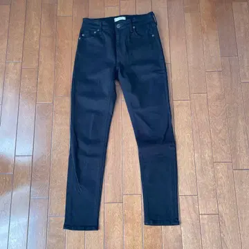 야누크 Patricia 블랙 스키니 팬츠 25인치 새상품급