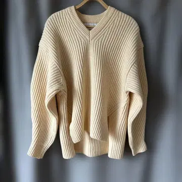 JANE SMITH 5G RIDGE V-NECK KNIT PULLOVER