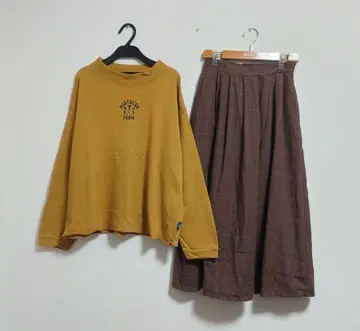 묶음 판매*코디 판매*옐로우 컬러 트레이닝복*체크 스커트*내추럴*캐주얼