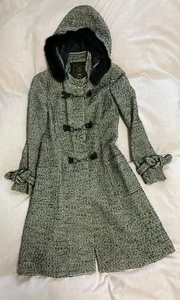 TOCCA 후드 부착 트위드 코트