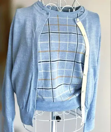 라이트 블루 스웨터 & 가디건