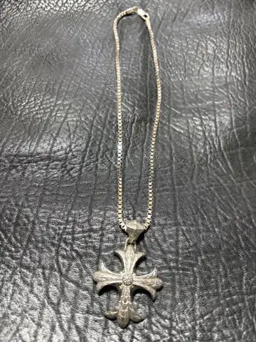 BIGTWIN 총 손 조각 크로스 목걸이