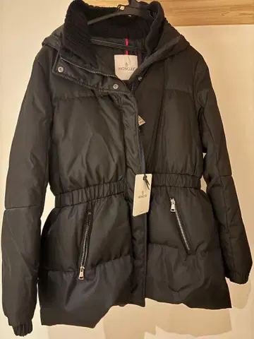 MONCLER 블랙 다운 자켓