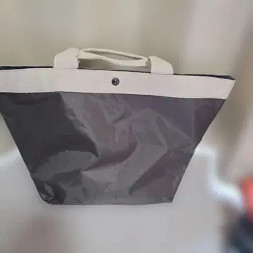 그레이 나일론 토트백 파우치 포함 [미사용]