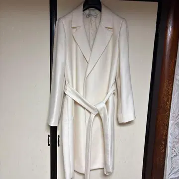 ZARA 아이보리 롱 코트 L 사이즈