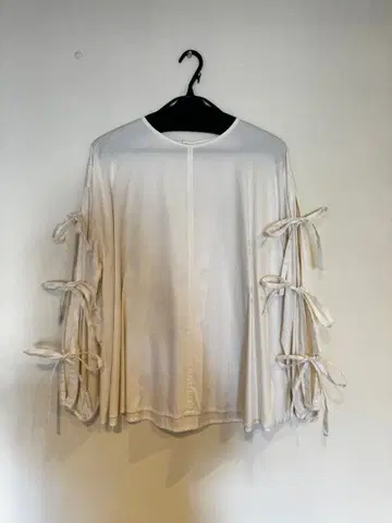 Drawer 리본 포함 화이트 긴팔 셔츠