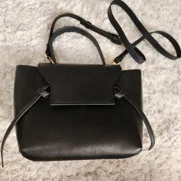 블랙 가죽 숄더백