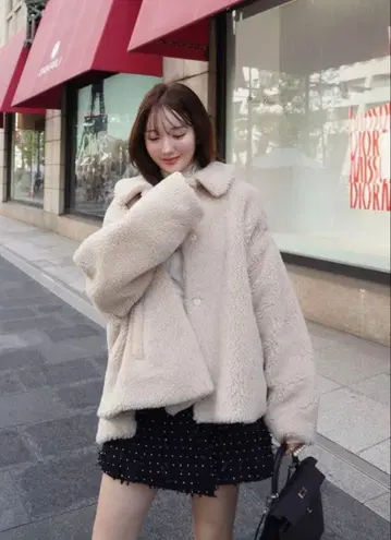 새상품급 HYEON 헤욘 ted cape / beige 구하기 어려움